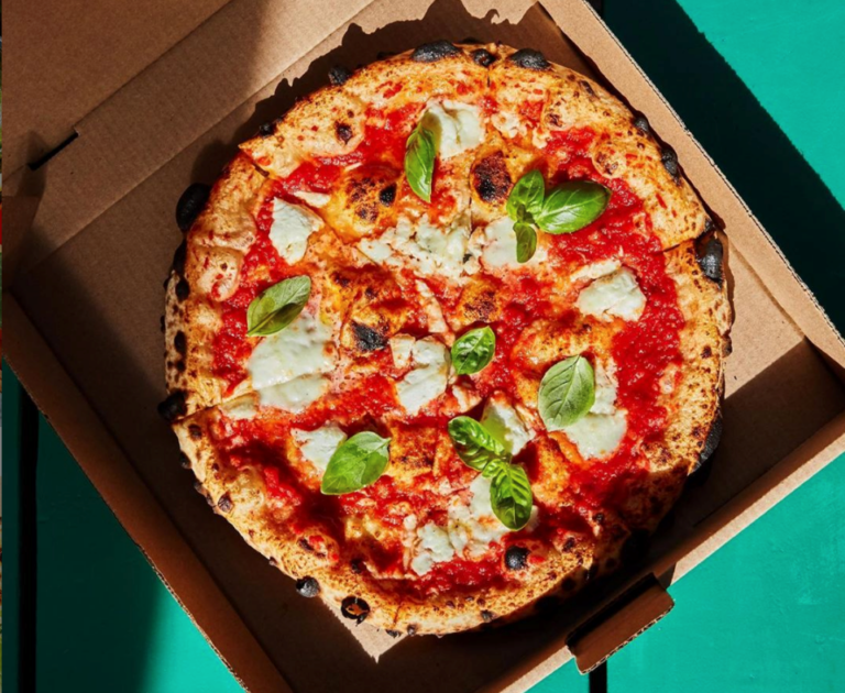 Overlevelse bang ansøge Valentino Pizzeria i Stenløse byder på stenovns pizzaer & massere af andet